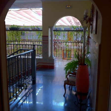Hotel Sandra Alcalá de Guadaira Zewnętrze zdjęcie