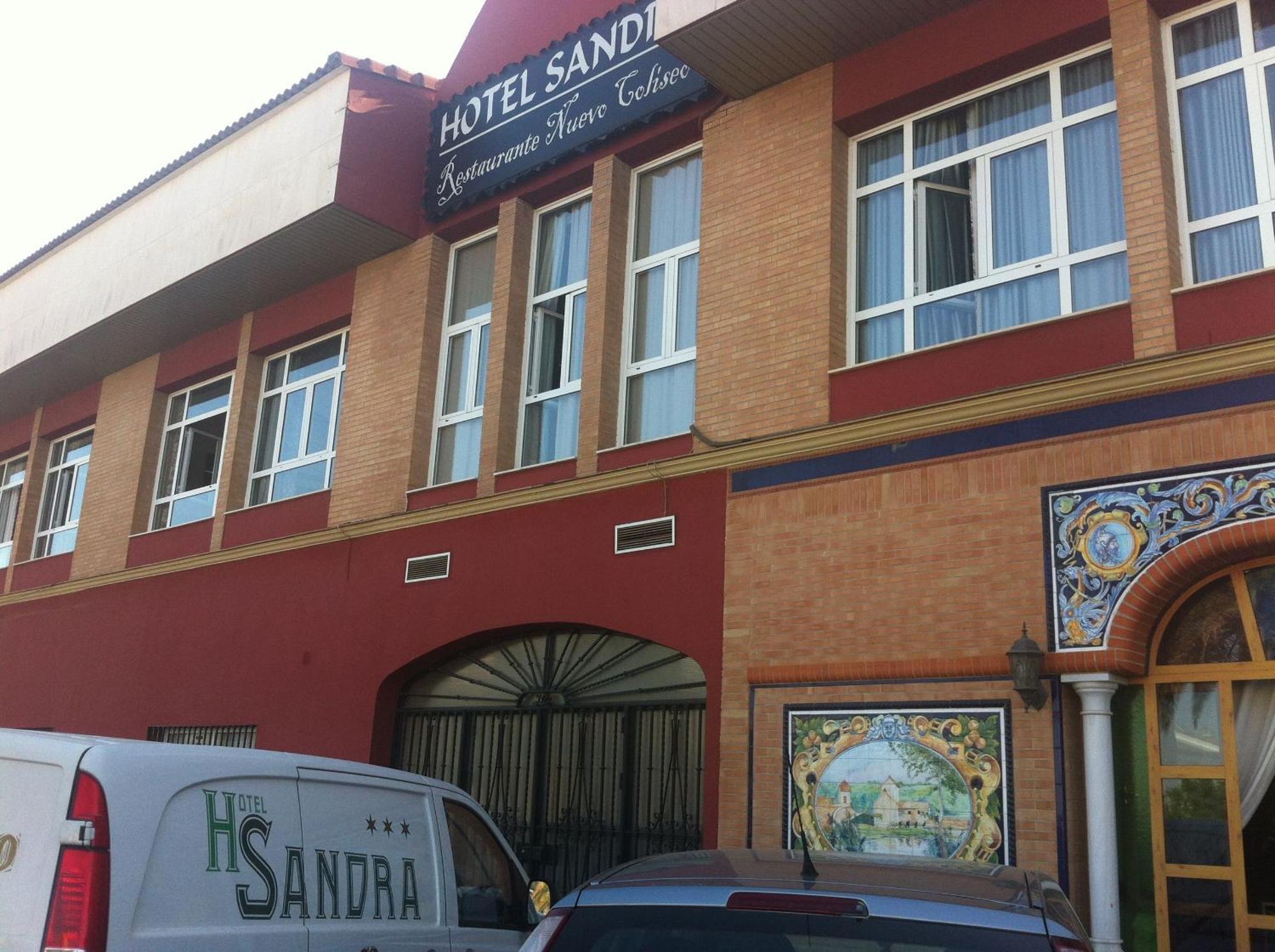 Hotel Sandra Alcalá de Guadaira Zewnętrze zdjęcie