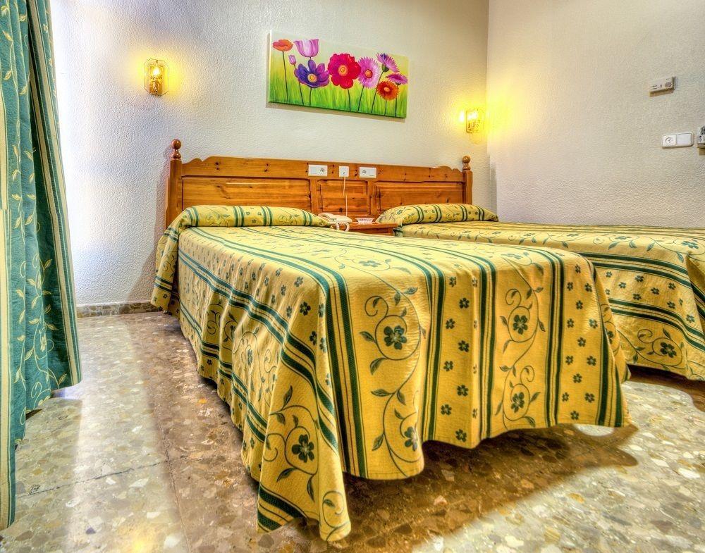 Hotel Sandra Alcalá de Guadaira Zewnętrze zdjęcie