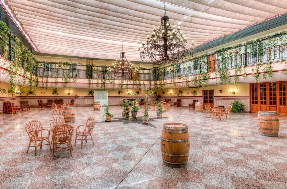 Hotel Sandra Alcalá de Guadaira Zewnętrze zdjęcie