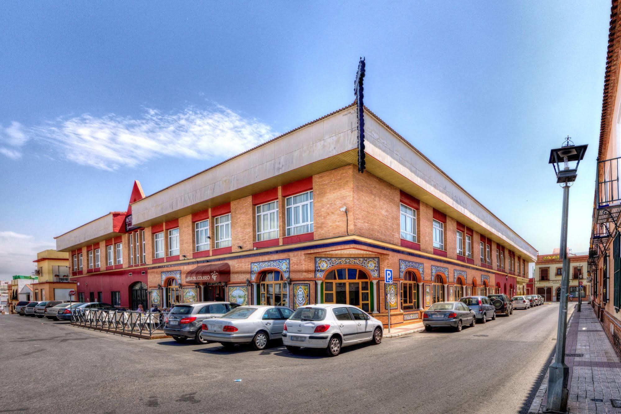 Hotel Sandra Alcalá de Guadaira Zewnętrze zdjęcie