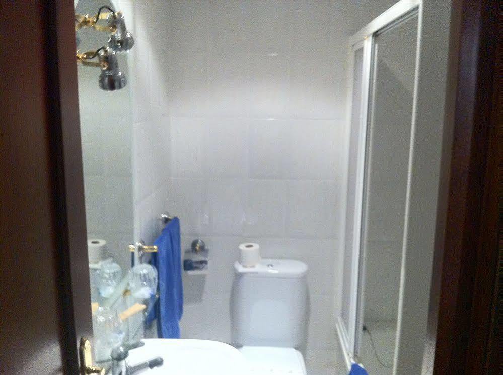 Hotel Sandra Alcalá de Guadaira Zewnętrze zdjęcie